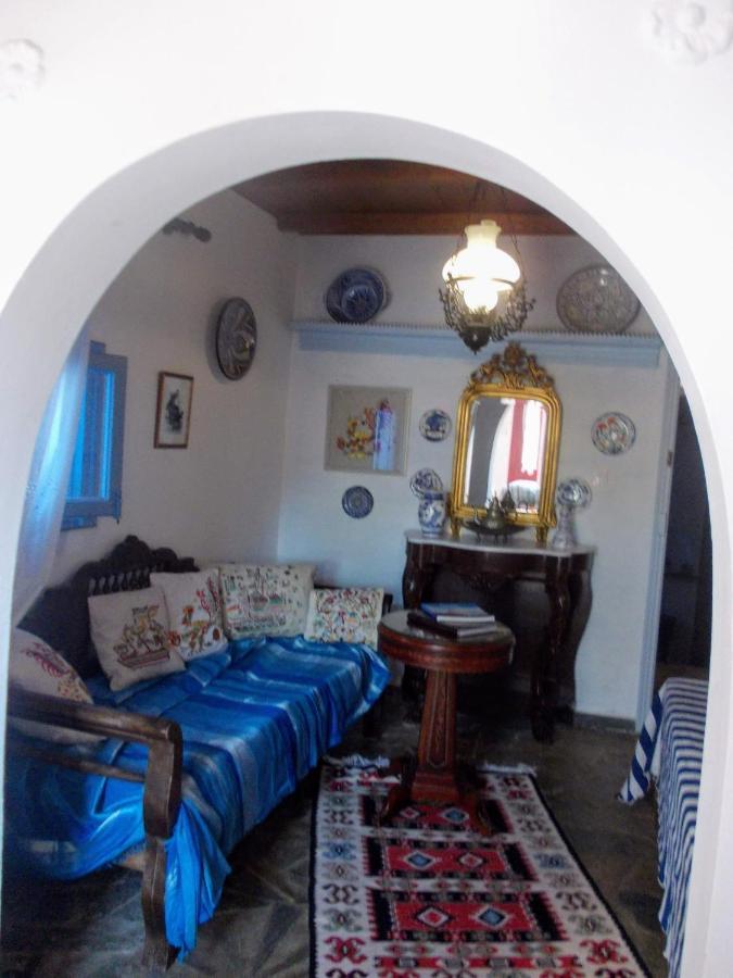 Nyfes Traditional Boutique Faltaina Skyros Bagian luar foto