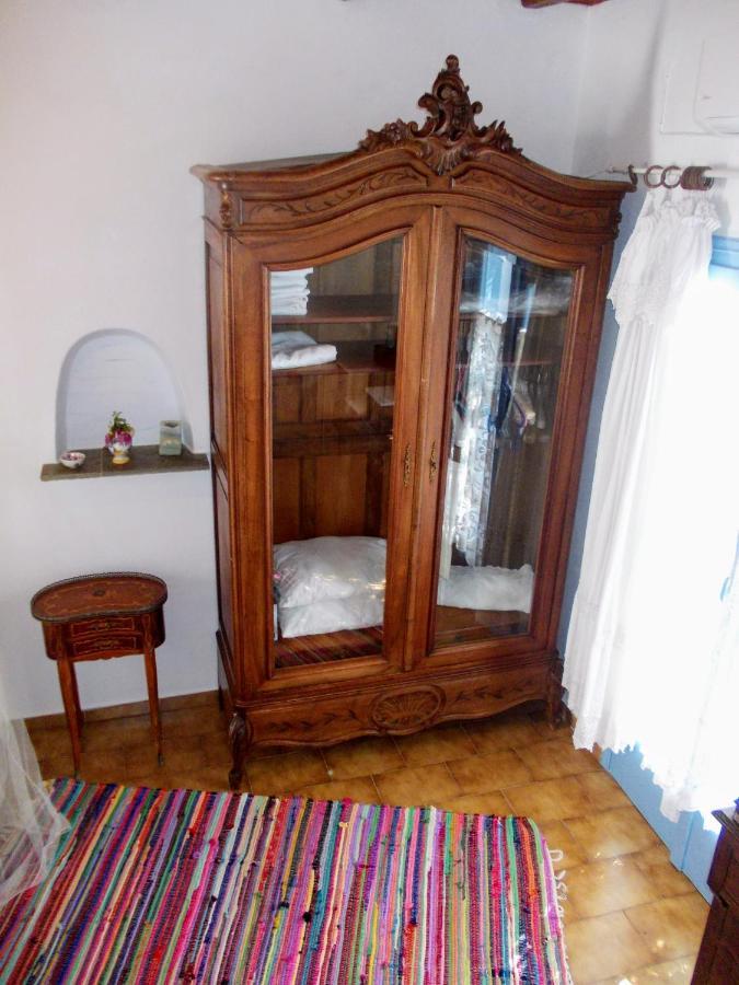 Nyfes Traditional Boutique Faltaina Skyros Bagian luar foto